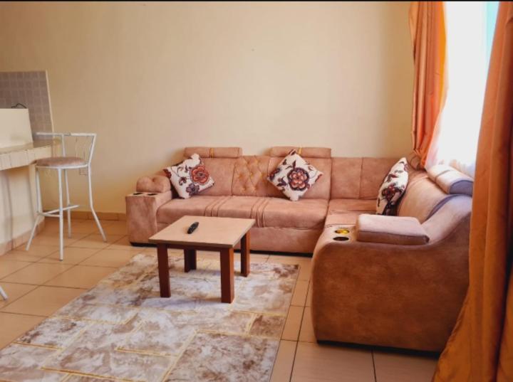 Rakkiestaycation Mombasa Ngoại thất bức ảnh